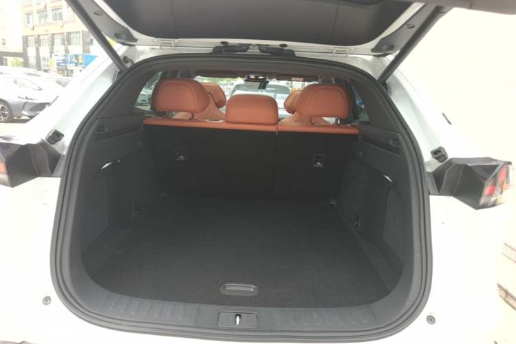 Used Deepal S07 2023 200Max Range-Extended Version Trunk