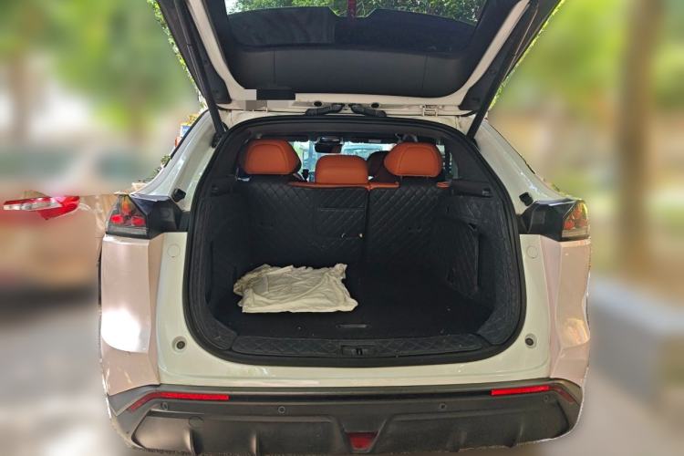 Used Deepal S07 2023 520Max Pure Electric Version Trunk