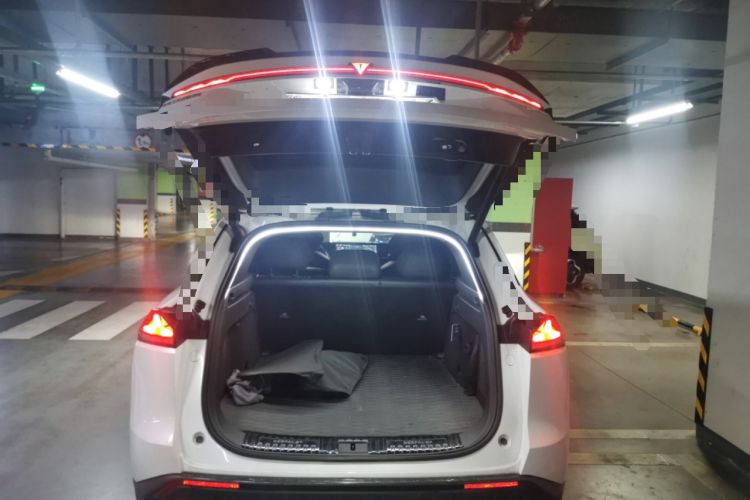 Used Deepal S07 2023 200Max Range-Extended Version Trunk