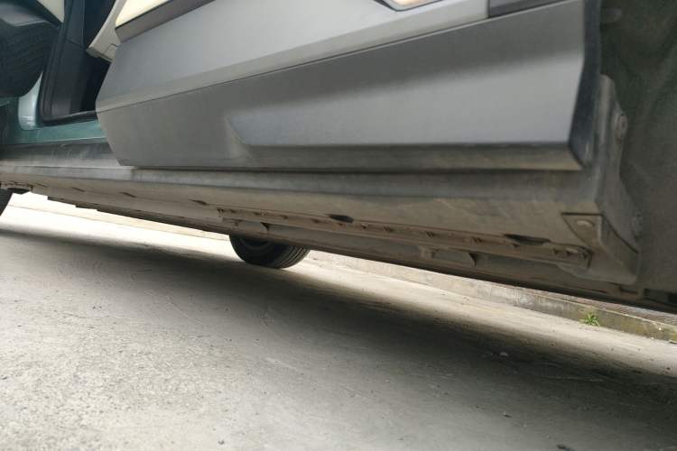 Used Deepal S07 2023 S7i 620Max All-Electric Version Left Side Sill