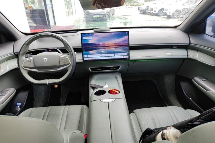 Used Deepal S07 2024 215Max Range-Extended Version Center Console