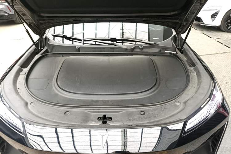 Used Deepal S07 2024 285Max Qiankun Intelligent Driving ADS SE Range-Extended Version Engine Bay