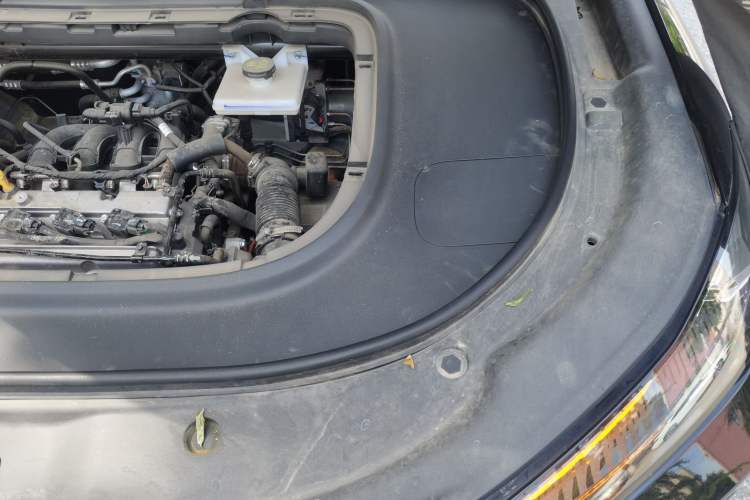 Used Deepal S07 2024 215Max Range-Extended Version Engine Bay Left