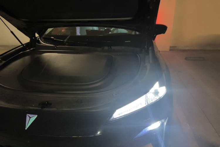 Used Deepal S07 2024 215Max Range-Extended Version Engine Bay Left