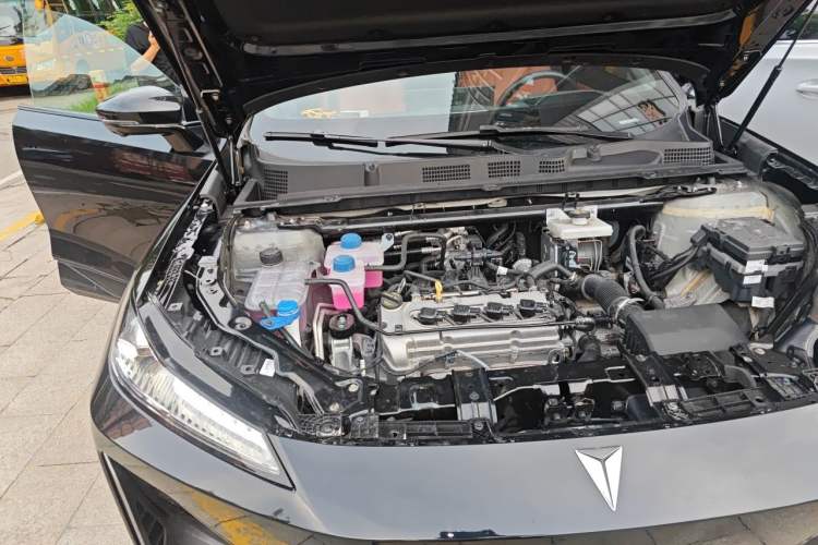 Used Deepal S07 2024 215Max Range-Extended Version Engine Bay Right
