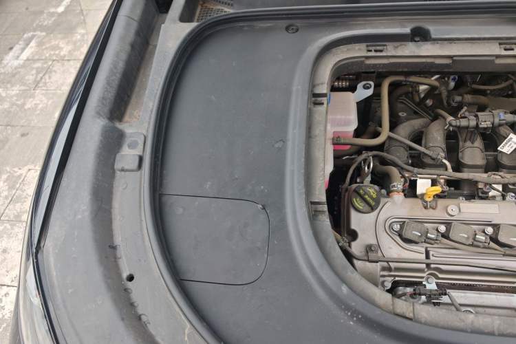 Used Deepal S07 2024 215Max Range-Extended Version Engine Bay Right