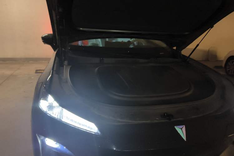 Used Deepal S07 2024 215Max Range-Extended Version Engine Bay Right