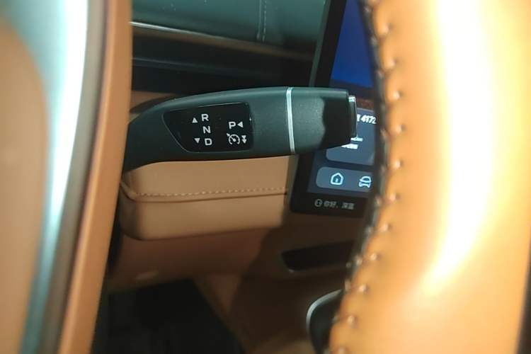 Used Deepal S07 2024 121Max Glory Edition Gear Lever