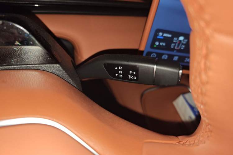 Used Deepal S07 2024 215Max Qiankun Intelligent Driving ADS SE Range-Extended Version Gear Lever