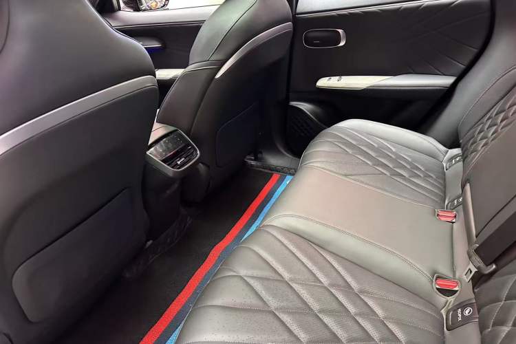 Used Deepal S07 2024 121Max Glory Edition Interior 6