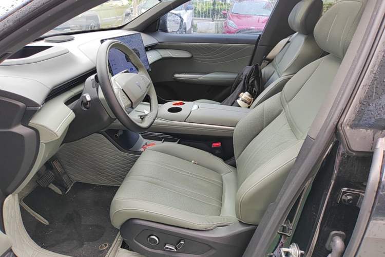 Used Deepal S07 2024 215Max Range-Extended Version Left Front Seat