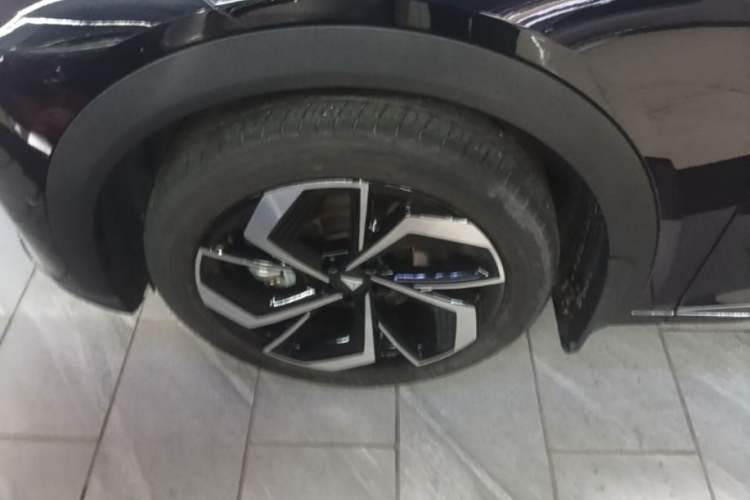 Used Deepal S07 2024 215Max Qiankun Intelligent Driving ADS SE Range-Extended Version Left Front Wheel Hub