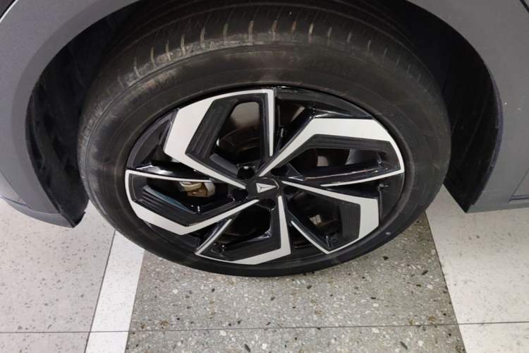 Used Deepal S07 2024 215Max Range-Extended Version Left Front Wheel Hub
