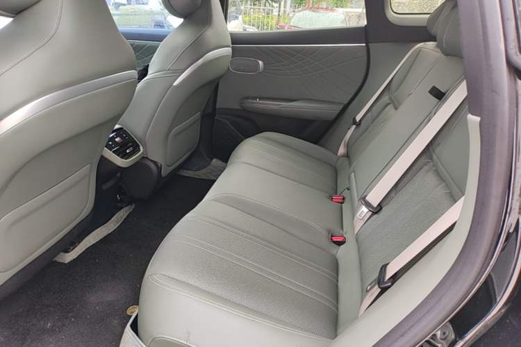 Used Deepal S07 2024 215Max Range-Extended Version Left Rear Seat