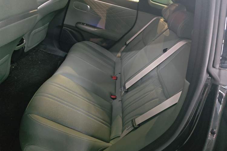 Used Deepal S07 2024 215Max Range-Extended Version Left Rear Seat
