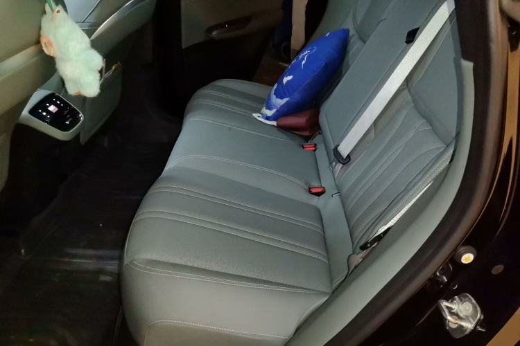 Used Deepal S07 2024 285Max Range-Extended Version Left Rear Seat