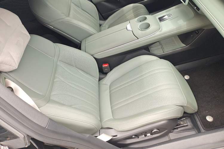 Used Deepal S07 2024 215Max Range-Extended Version Right Front Seat