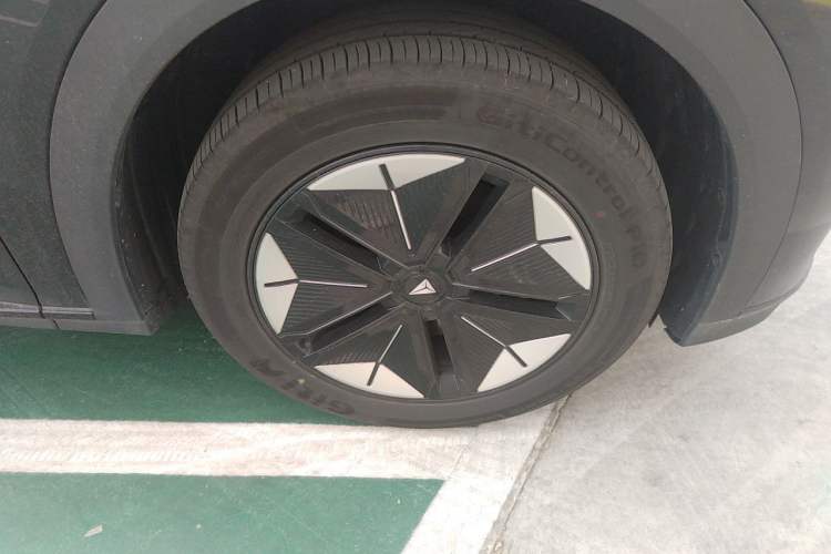 Used Deepal S07 2024 215Max Range-Extended Version Right Front Wheel Hub