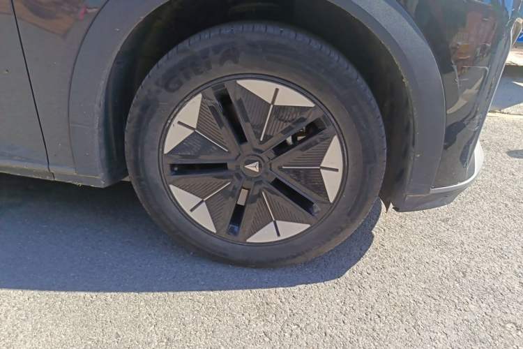 Used Deepal S07 2024 121Max Glory Edition Right Front Wheel Hub