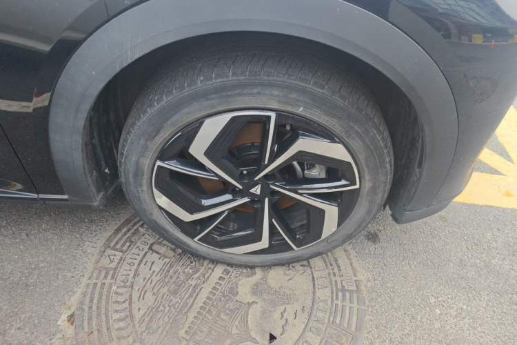 Used Deepal S07 2024 215Max Range-Extended Version Right Front Wheel Hub
