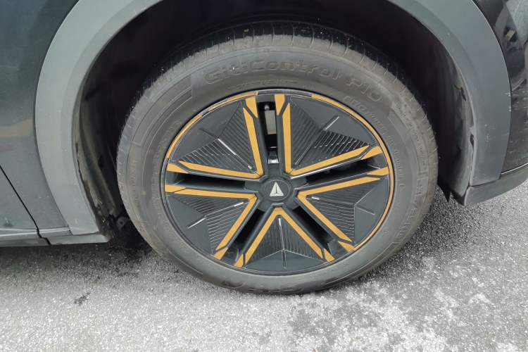 Used Deepal S07 2024 285Max Range-Extended Version Right Front Wheel Hub