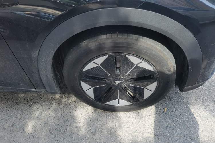 Used Deepal S07 2024 215Max Range-Extended Version Right Front Wheel Hub