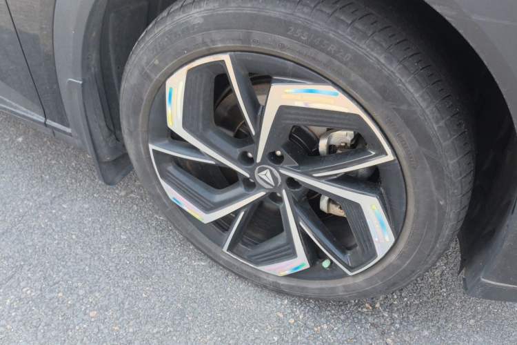 Used Deepal S07 2024 520Max Qiankun Intelligent Driving ADS SE Pure Electric Version Right Front Wheel Hub