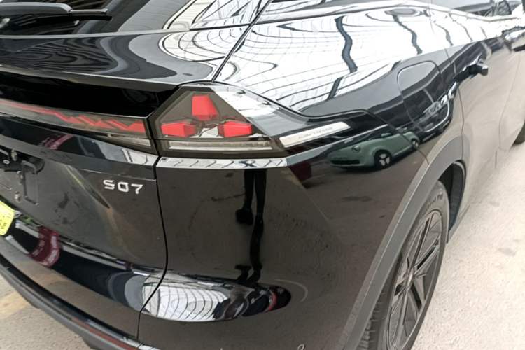 Used Deepal S07 2024 285Max Qiankun Intelligent Driving ADS SE Range-Extended Version Right Rear Taillight