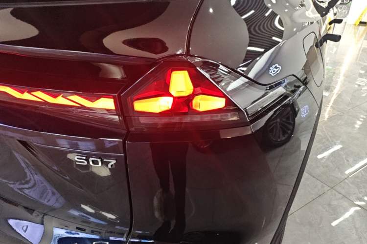 Used Deepal S07 2024 285Max Range-Extended Version Right Rear Taillight