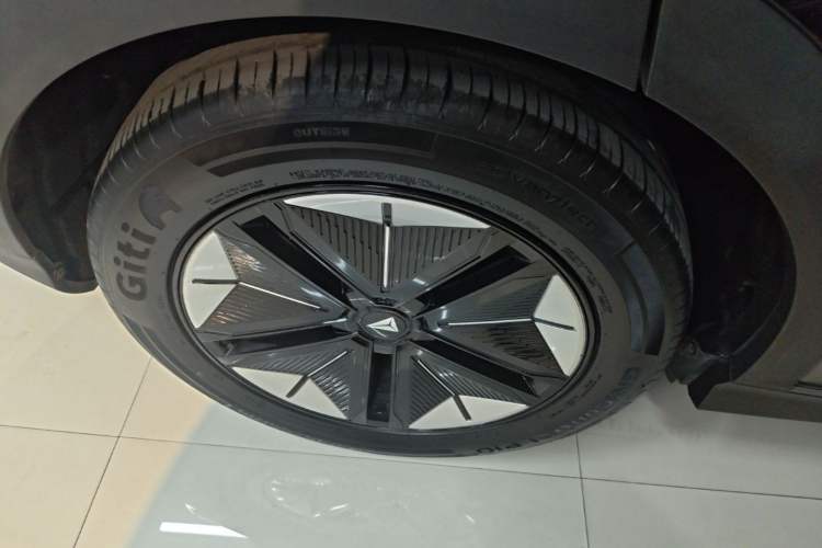 Used Deepal S07 2024 215Max Range-Extended Version Right Rear Wheel Hub