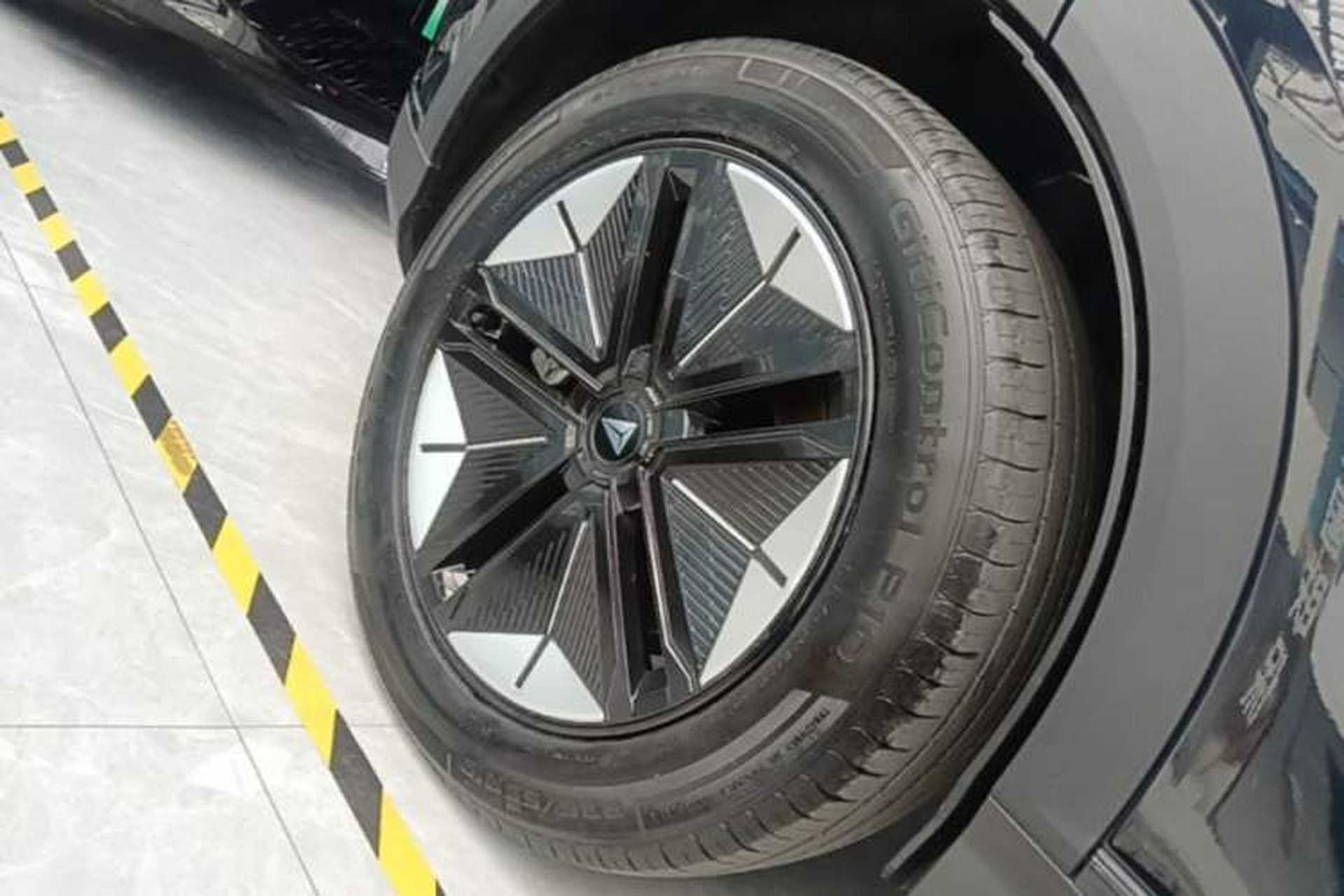 Used Deepal S07 2024 520Max Pure Electric Version Right Rear Wheel Hub
