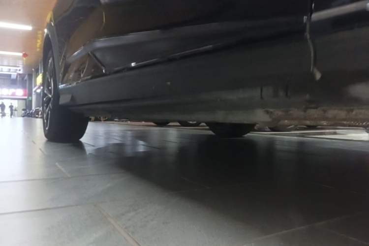 Used Deepal S07 2024 215Max Qiankun Intelligent Driving ADS SE Range-Extended Version Right Side Sill