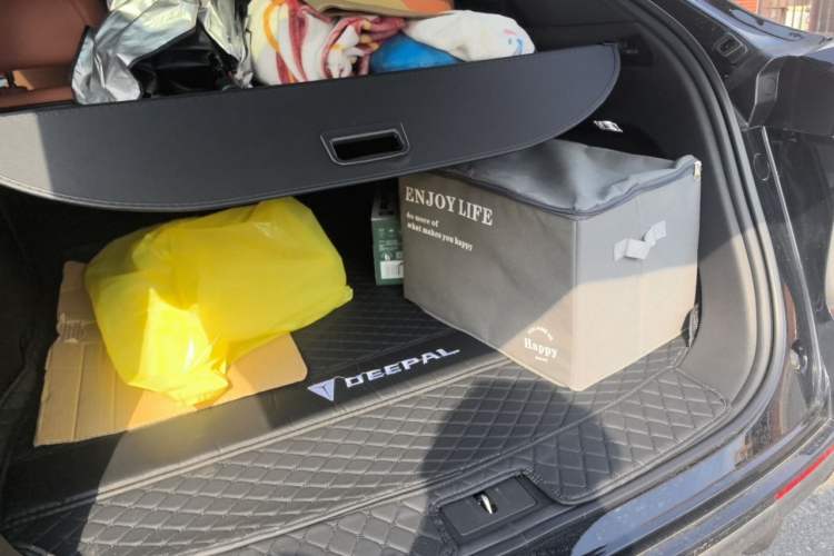 Used Deepal S07 2024 520Max Qiankun Intelligent Driving ADS SE Pure Electric Version Trunk