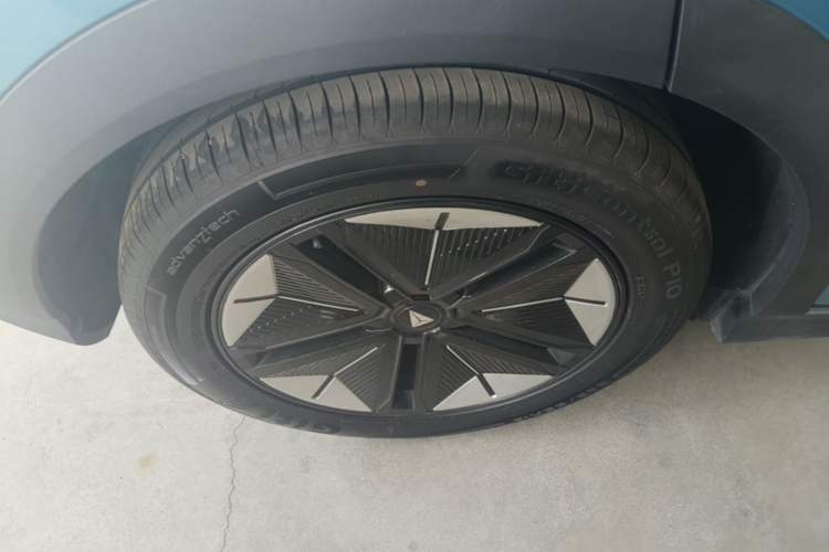 Used Deepal S07 2024 215Max Range-Extended Version Exterior 5