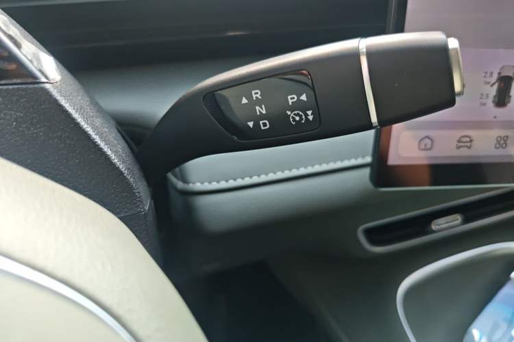 Used Deepal S07 2024 520Max Qiankun Intelligent Driving ADS SE Pure Electric Version Gear Lever