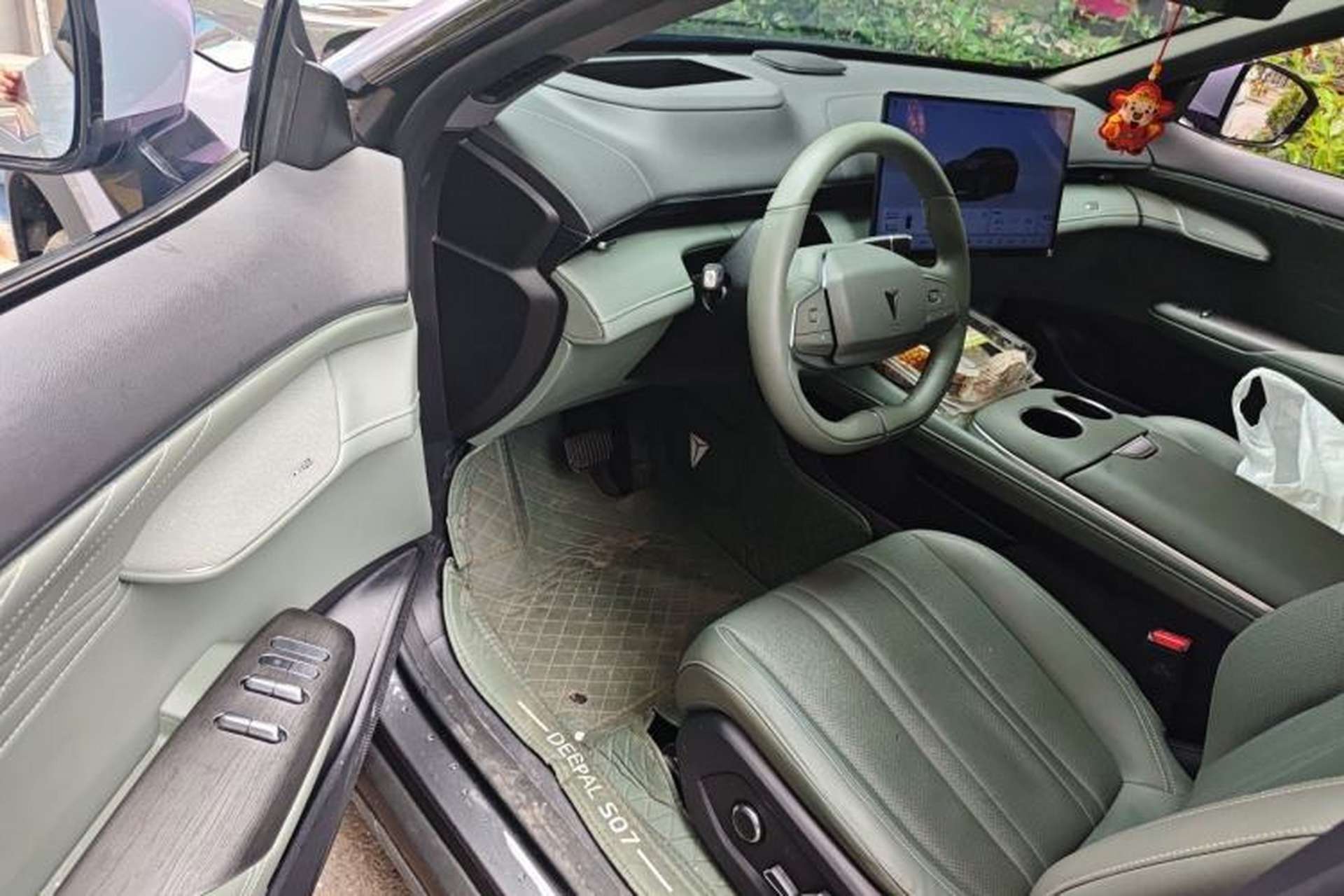 Used Deepal S07 2024 215Max Qiankun Intelligent Driving ADS SE Range-Extended Version Driver Seat