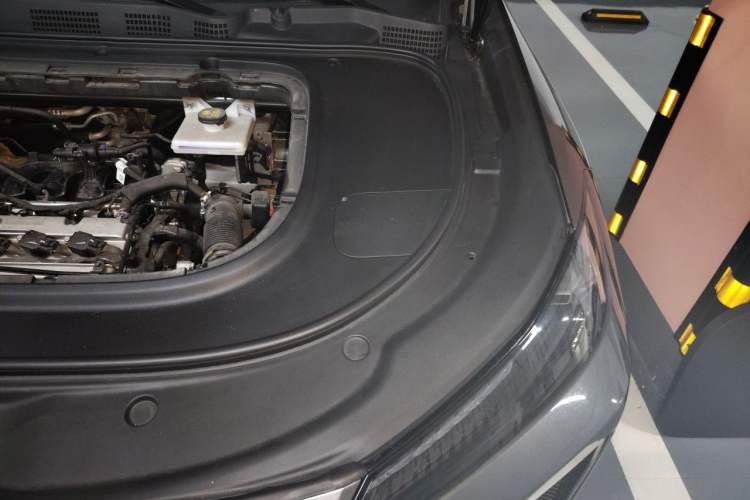 Used Deepal S07 2024 215Max Range-Extended Version Engine Bay Left