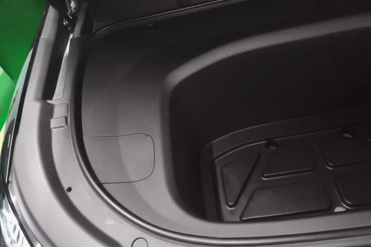 Used Deepal S07 2024 628Max Qiankun Intelligent Driving ADS SE Pure Electric Version Engine Bay Right
