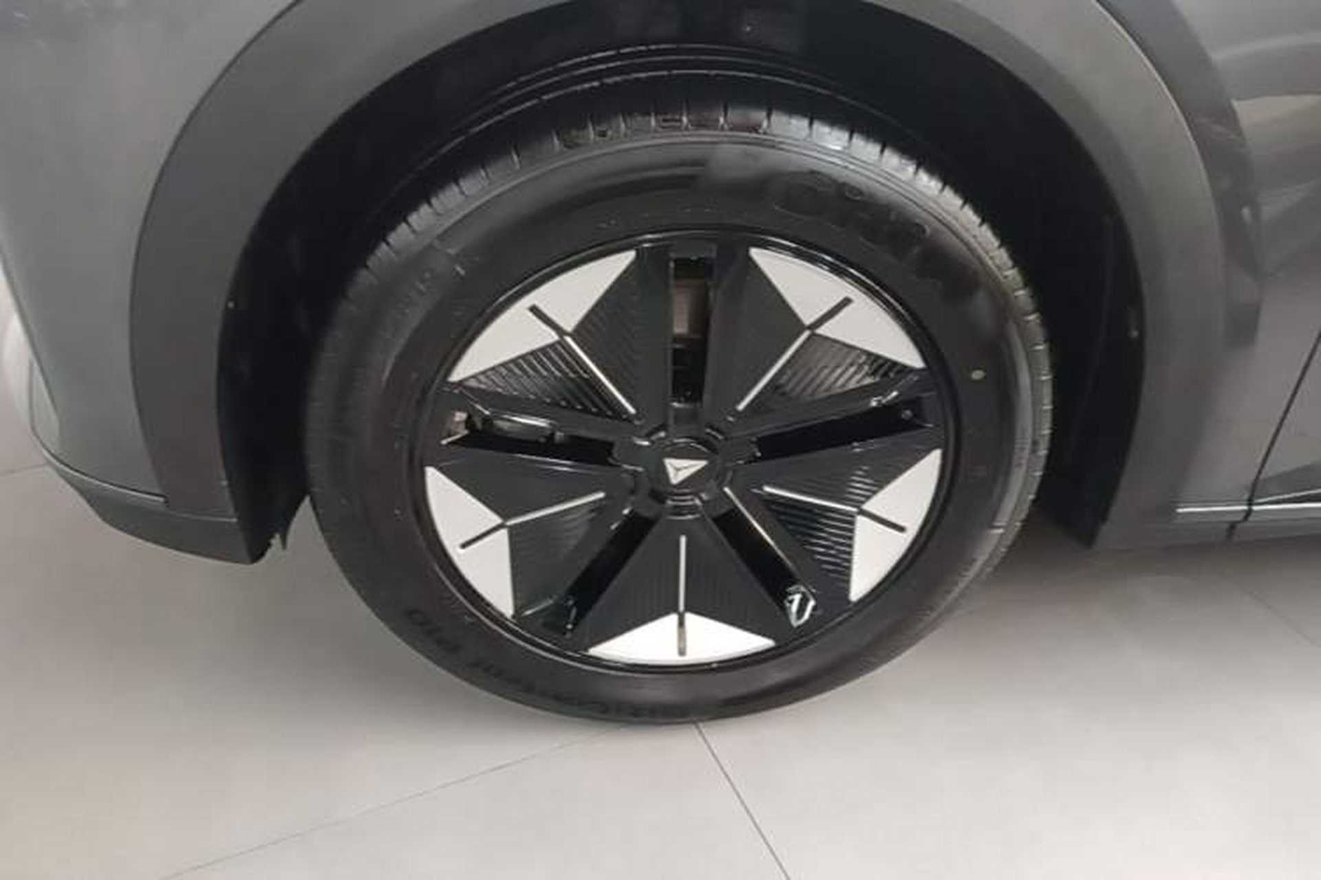 Used Deepal S07 2024 215Max Range-Extended Version Exterior 4