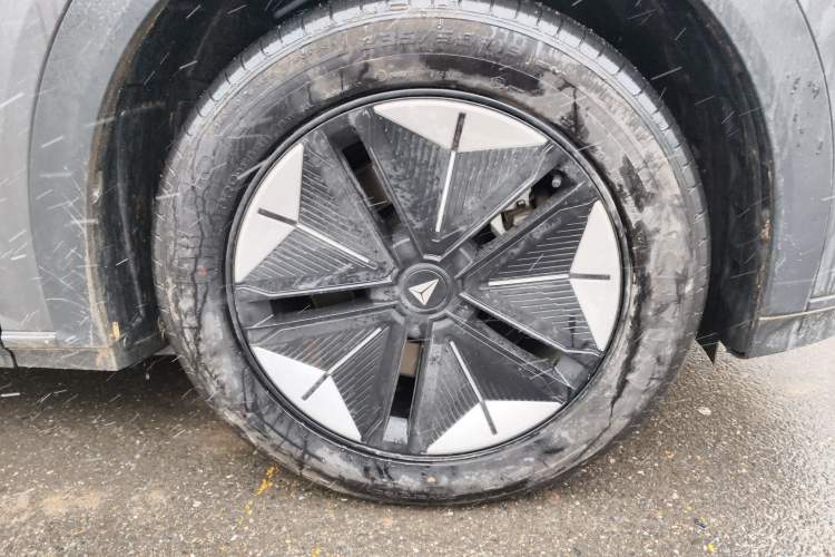 Used Deepal S07 2024 285Max Range-Extended Version Exterior 4
