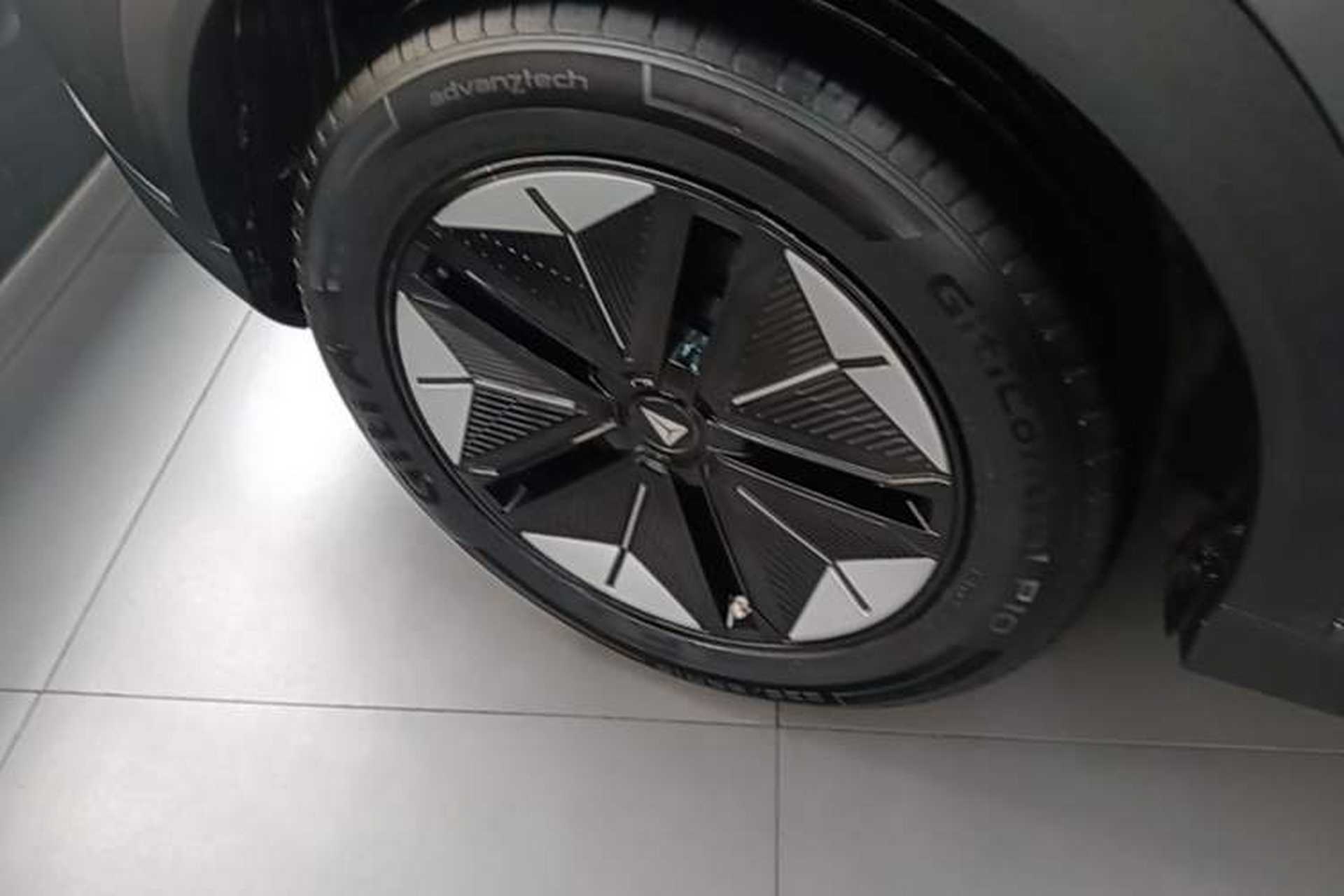 Used Deepal S07 2024 215Max Range-Extended Version Exterior 5