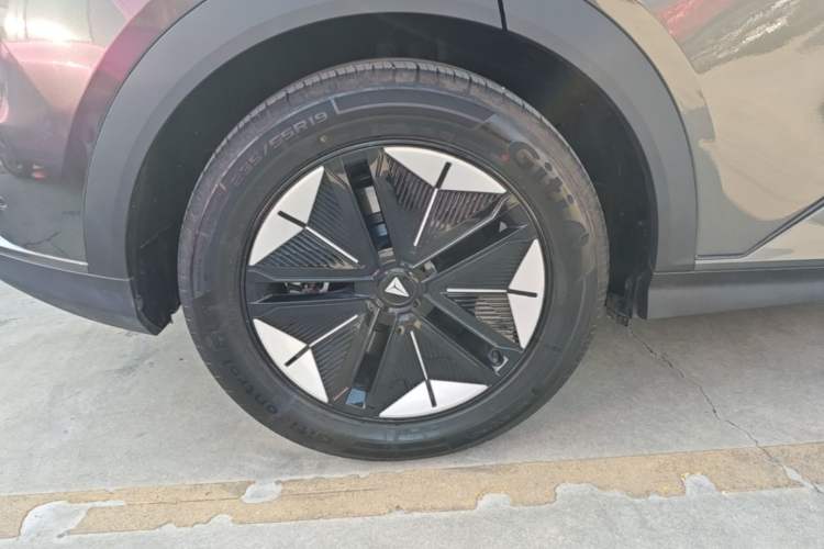 Used Deepal S07 2024 215Max Qiankun Intelligent Driving ADS SE Range-Extended Version Exterior 5