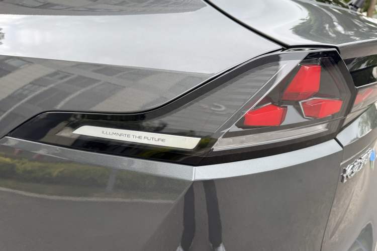 Used Deepal S07 2024 215Max Qiankun Intelligent Driving ADS SE Range-Extended Version Exterior 9