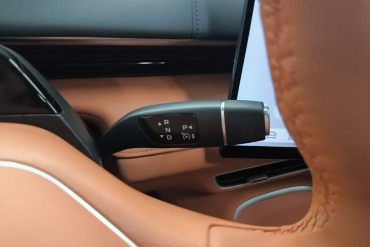 Used Deepal S07 2024 285Max Qiankun Intelligent Driving ADS SE Range-Extended Version Gear Lever