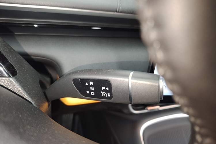 Used Deepal S07 2024 520Max Pure Electric Version Gear Lever