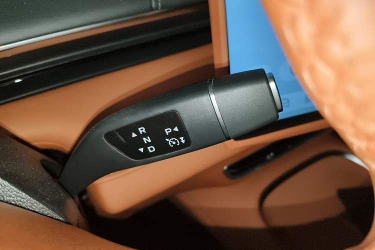 Used Deepal S07 2024 215Max Qiankun Intelligent Driving ADS SE Range-Extended Version Gear Lever