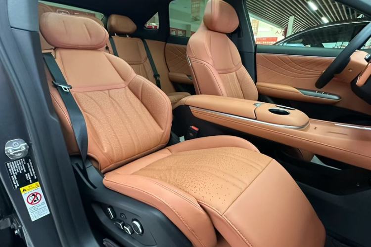 Used Deepal S07 2024 285Max Range-Extended Version Interior 2