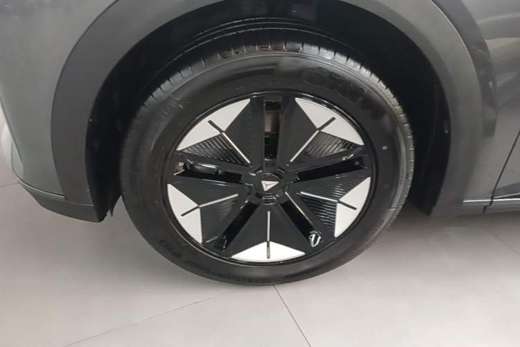 Used Deepal S07 2024 215Max Range-Extended Version Left Front Wheel Hub