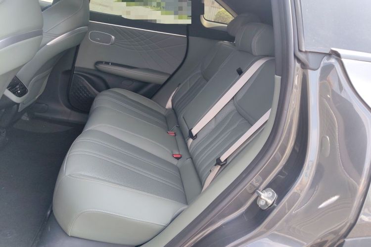 Used Deepal S07 2024 285Max Range-Extended Version Left Rear Seat