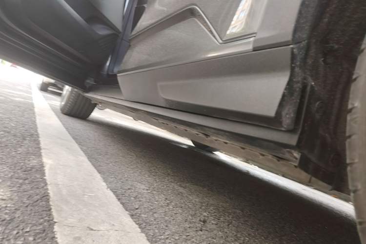 Used Deepal S07 2024 520Max Pure Electric Version Left Side Sill